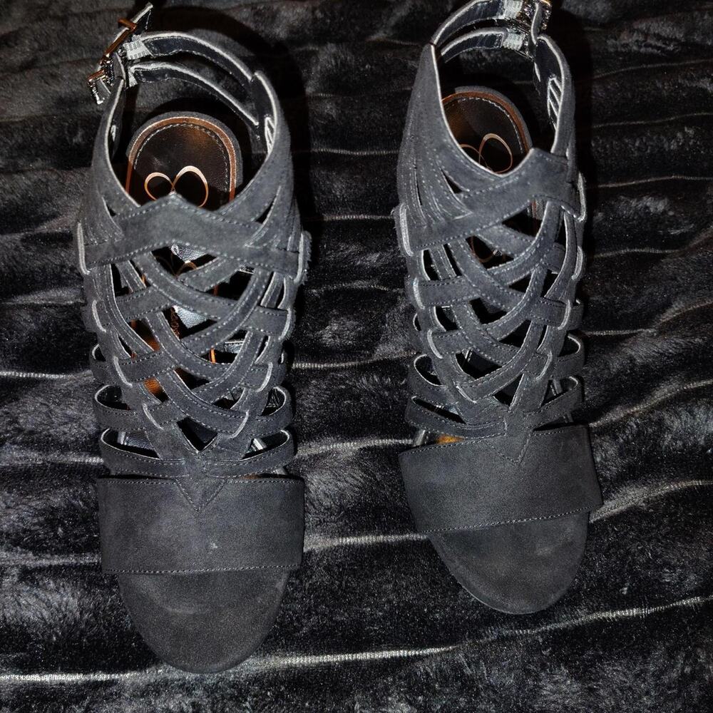 6.5 Jessica Simpson Black Suede Heels